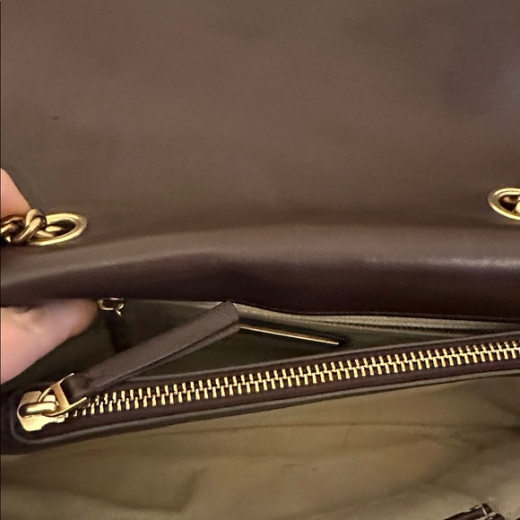 Tory Burch Kira Chevron Quilted Convertible Shoulder Bag - Picture 9 of 16